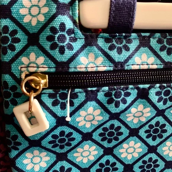 NWOT Old Navy Geometric Print 2 way clutch purse. - Picture 3 of 8